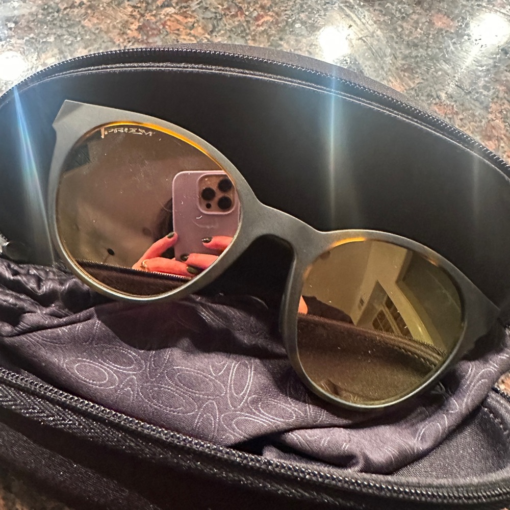 Never worn Oakley sunglasses